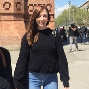 Maria Emilia, Babysitter in Sant Andreu de Llavaneres