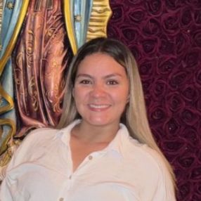 Stefania, Niñera o canguro en Tafalla