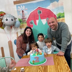 Laura, Familia en Córdoba