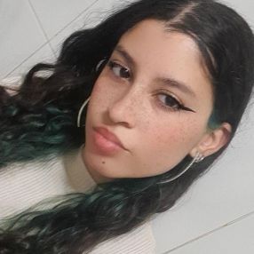 Zineb, Babysitter in Almácera