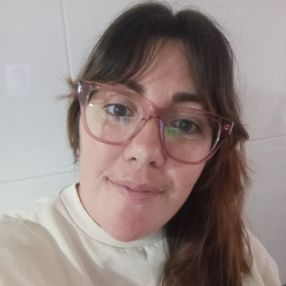 Alba, Babysitter in A Guarda