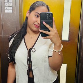 Bella, Niñera o canguro en Mojácar