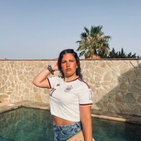 Iraia, Babysitter in Abadiano