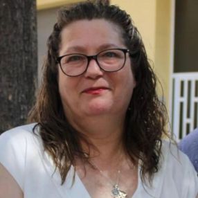 Esther, Niñera o canguro en Binéfar