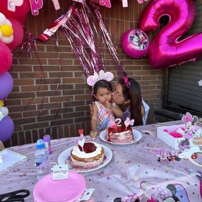 Kely Jhoana, Familia en Camas