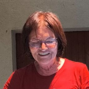 Inés, Niñera o canguro en Riells i Viabrea