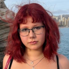 Paula, Niñera o canguro en la Nucia