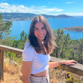 Nerea, Babysitter in Pontevedra