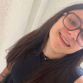 Iuliana, Niñera o canguro en Navàs