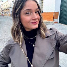 Marina, Niñera o canguro en Salteras