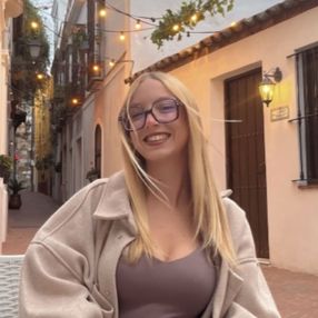 Silvana, Niñera o canguro en Zafra