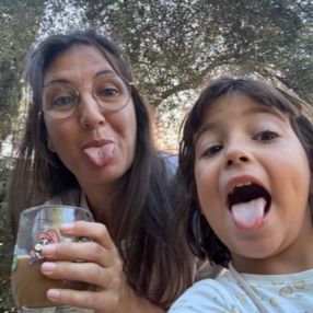 Carmina, Babysitter in Girona