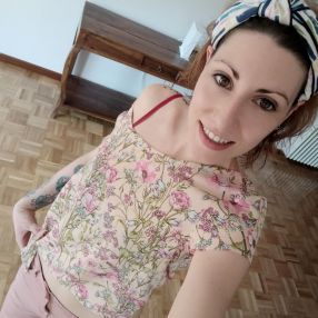 Nerea, Niñera o canguro en El Molar