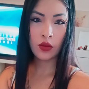 Leslie, Babysitter in Pamplona