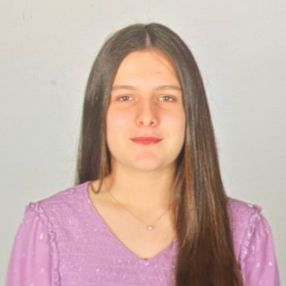 Laura, Niñera o canguro en Vergel