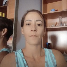 Yailin, Niñera o canguro en San Adrián de Besós