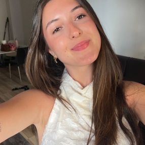 Paula, Babysitter in Villava