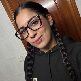 Kelly Jhoana, Niñera o canguro en Olocau