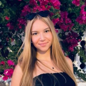 Marina, Babysitter in Palau-solità i Plegamans