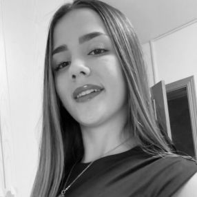 Lucia, Niñera o canguro en Borox