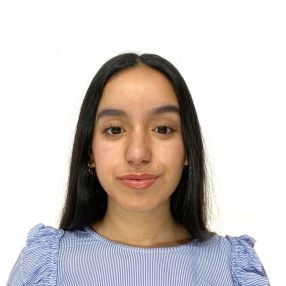 Yasmin, Babysitter in Borriol