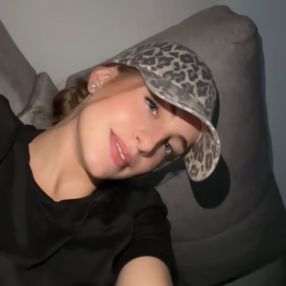 Lidia, Niñera o canguro en Armilla