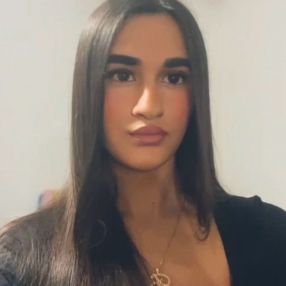 Barbara, Niñera o canguro en Olvera