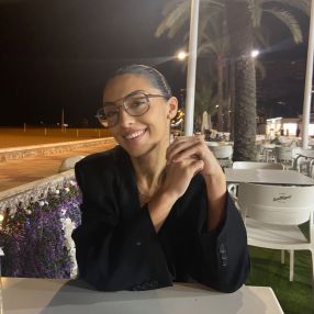 Ani, Babysitter in Guadassuar