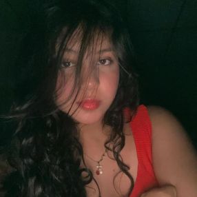 Fiorella, Niñera o canguro en Melide