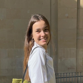 Inés, Niñera o canguro en Pamplona