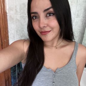 Nikole, Niñera o canguro en El Vendrell