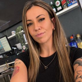 Lorena, Niñera o canguro en Madrigueras