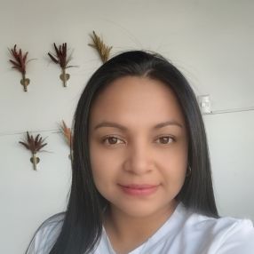 Jennifer, Niñera o canguro en Bullas
