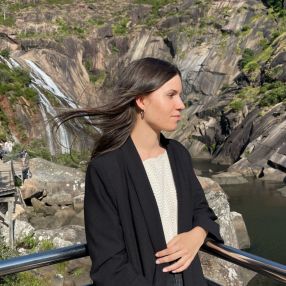 Laura, Niñera o canguro en Rianxo