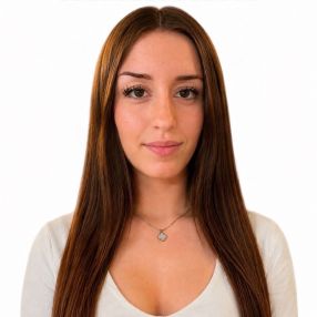 Ariadna, Babysitter in Navarcles