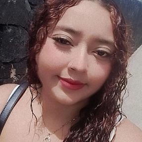 Claudia, Niñera o canguro en Yaiza