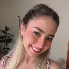 Melissa, Niñera o canguro en Manises