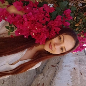 Nayla michell, Niñera o canguro en San Adrián de Besós
