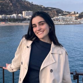 Isona, Babysitter in Malgrat de Mar
