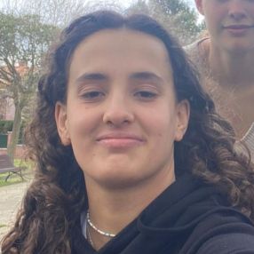 Hegoa, Babysitter in Leioa