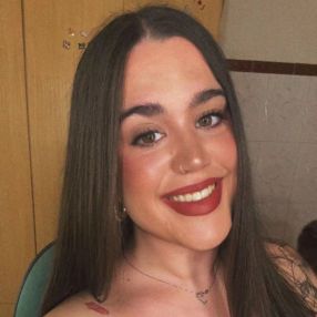Loli, Niñera o canguro en Torre del Campo