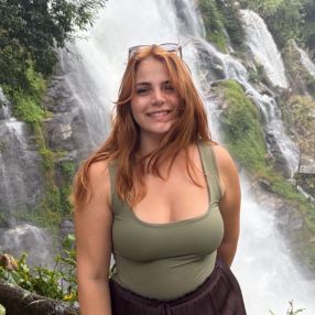 Viktoriya, Niñera o canguro en Onteniente