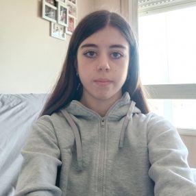Clara, Babysitter in Verín