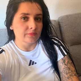 Jhoana, Babysitter in Langreo