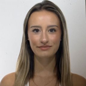 Isabel, Niñera o canguro en Picaña
