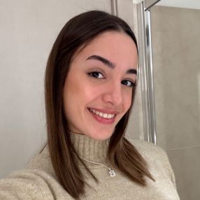 Lidia, Niñera o canguro en Jumilla
