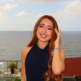Carmen Adriana, Niñera o canguro en Los Realejos