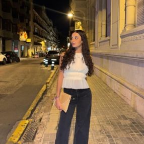Alba, Babysitter in Bonrepòs I Mirambell