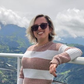 Aly, Babysitter in Burjasot