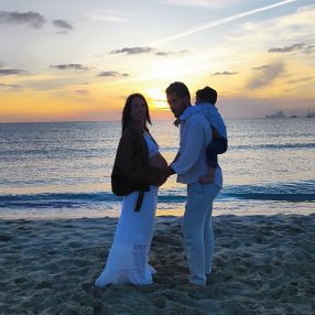 Iria, Familia en Ibiza